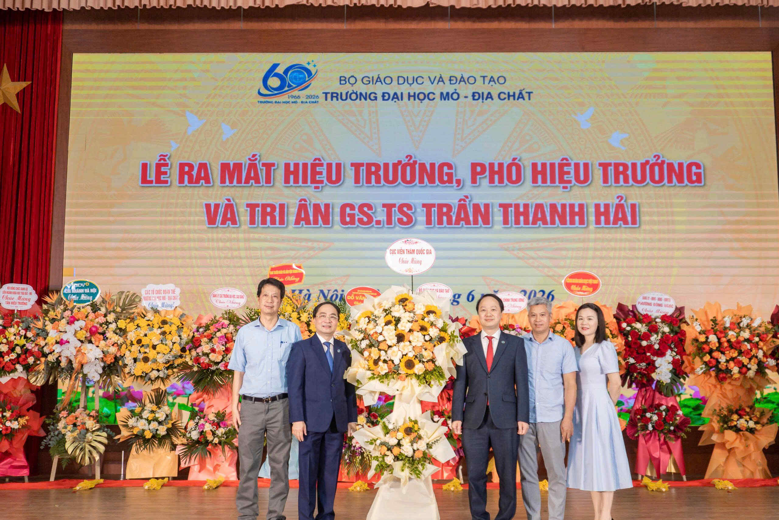 Cục Viễn thám quốc gia chúc mừng Ban giám hiệu Trường đại học Mỏ - Địa chất nhiệm kỳ mới